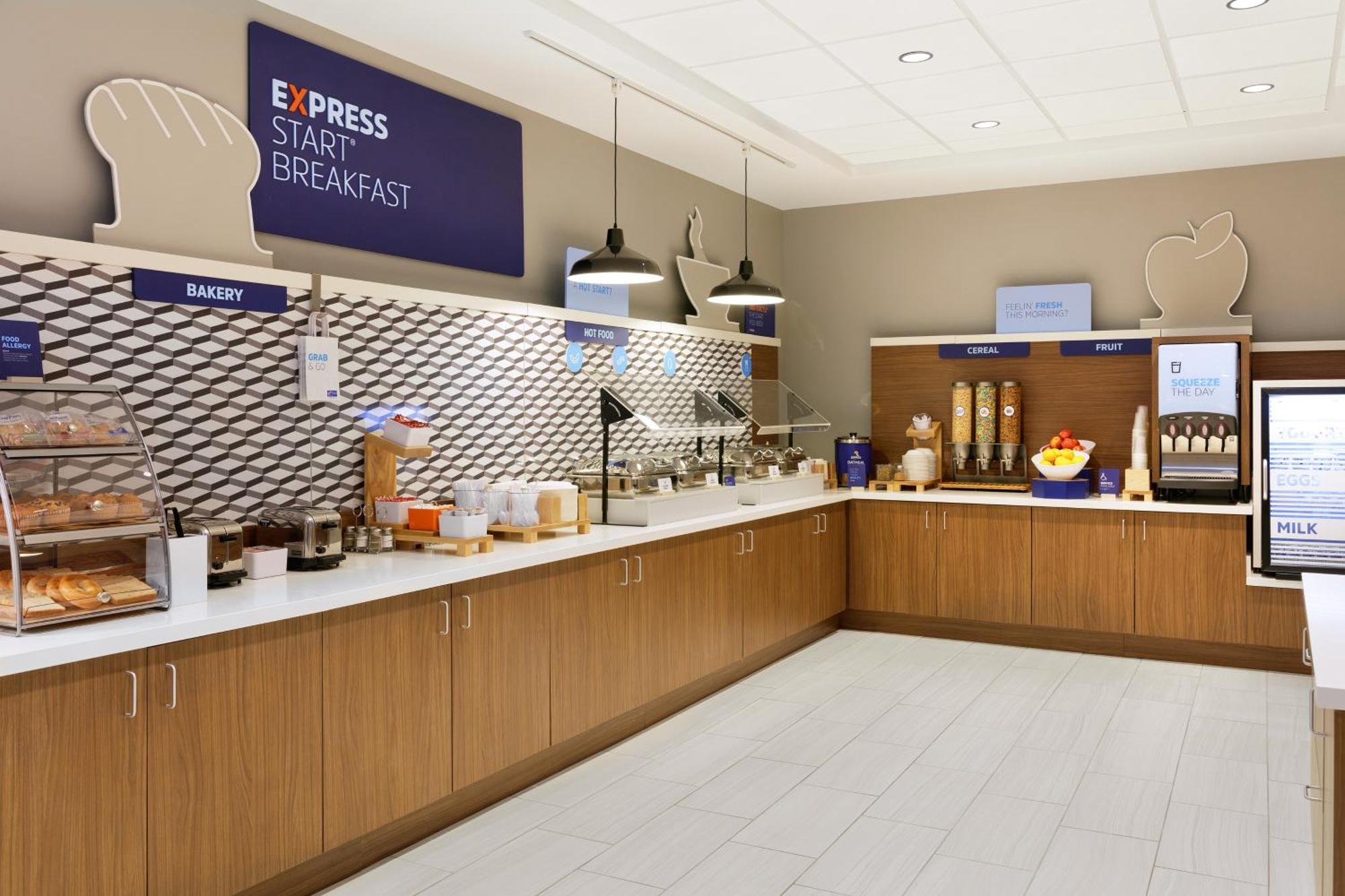 Holiday Inn Express Peachtree Corners-Norcross By Ihg Exterior photo